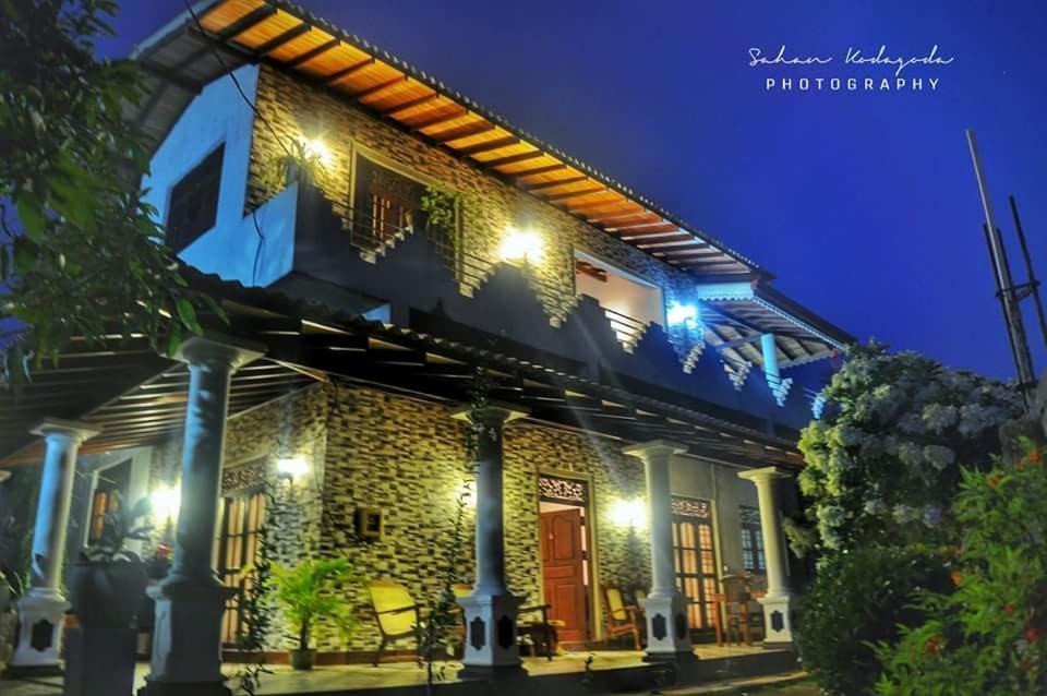 Deutsche Villa ฮิกคาดูวา ภายนอก รูปภาพ