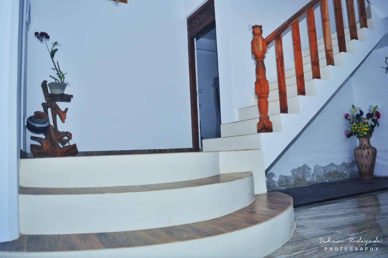 Deutsche Villa ฮิกคาดูวา ภายนอก รูปภาพ